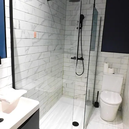 Elegant West End Sleeps 8 Near Uofg & Kelvinbridge