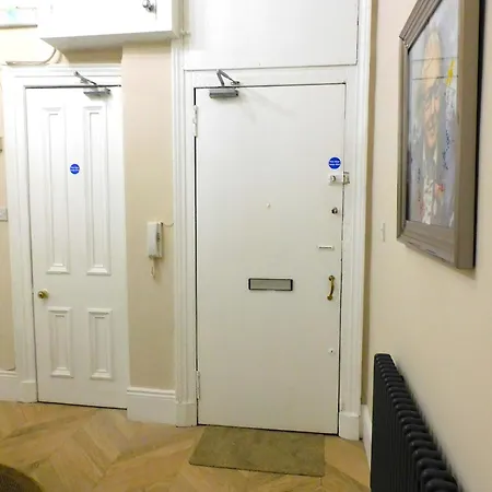 Elegant West End Sleeps 8 Near Uofg & Kelvinbridge *