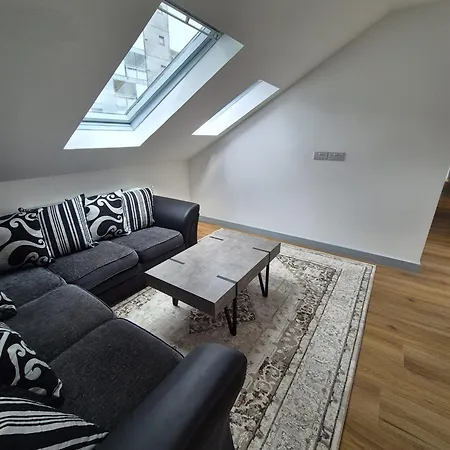 4 Bedroom In Centre Lejlighed