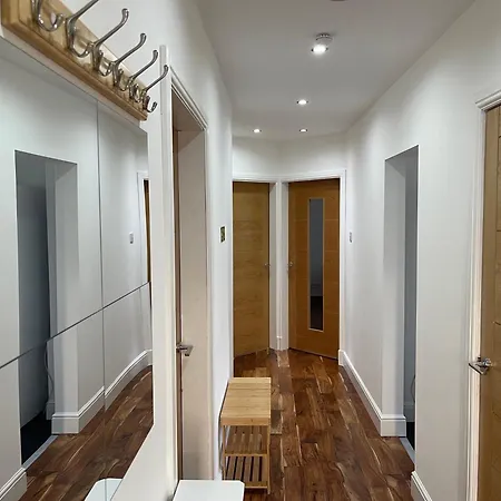 3 Bedroom - Warriston St - Sleeps 5 - Contractors, Business & Relocations - Free Parking Appartamento