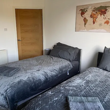 Appartamento 3 Bedroom - Warriston St - Sleeps 5 - Contractors, Business & Relocations - Free Parking Glasgow