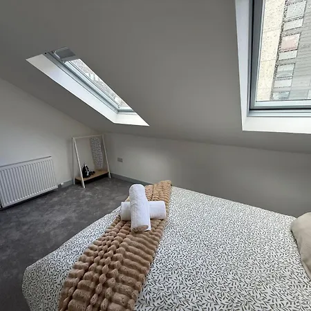 Lejlighed 4 Bedroom In Centre *