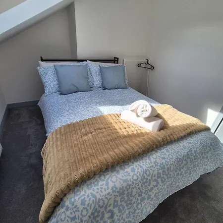 Lejlighed 4 Bedroom In Centre *