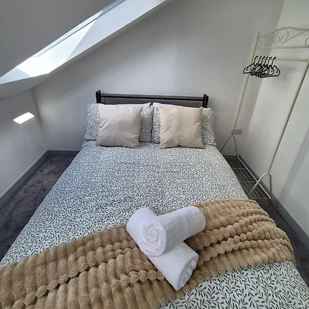 Lejlighed 4 Bedroom In Centre *