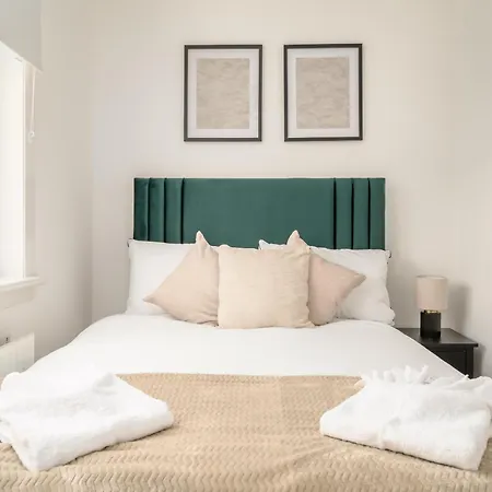 בית נופש Westland 2 Bedroom House - גלאזגו