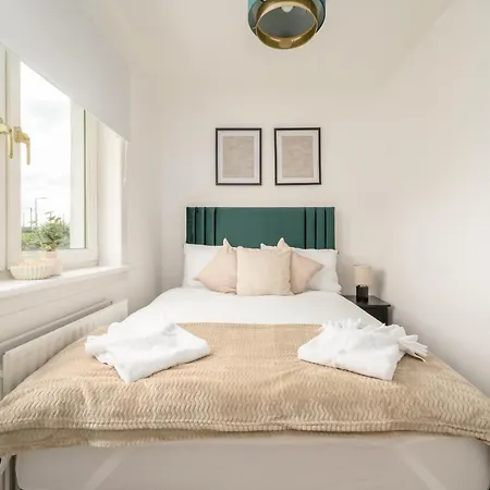 Westland 2 Bedroom House - בית נופש גלאזגו