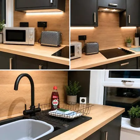 Stylish 3bdr In - Sleeps 7 - Parking גלאזגו