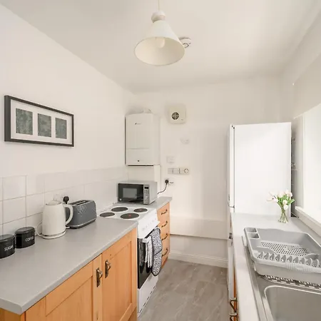 Westland 2 Bedroom House - גלאזגו