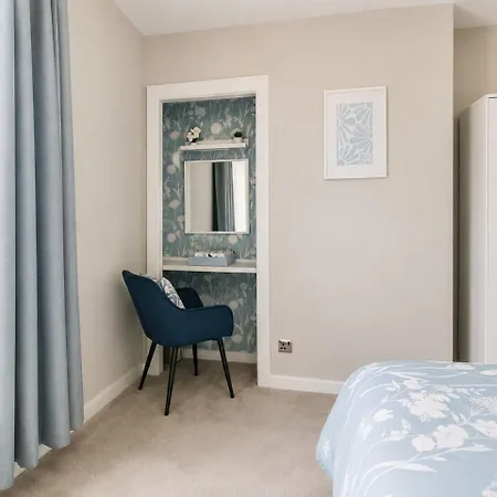 Lägenhet Stylish 2 Bdr In - Sleeps 4 - Free Parking *