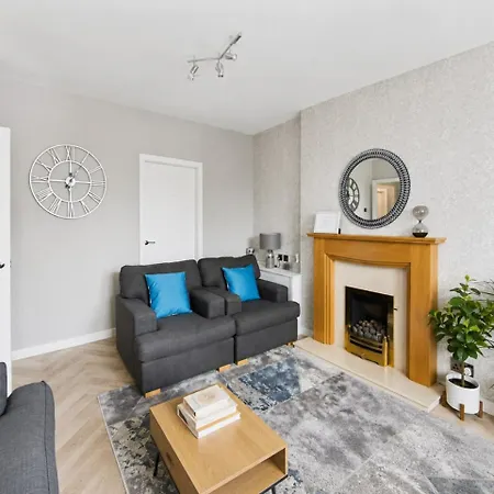 Stylish 2 Bdr In - Sleeps 4 - Free Parking Appartamento