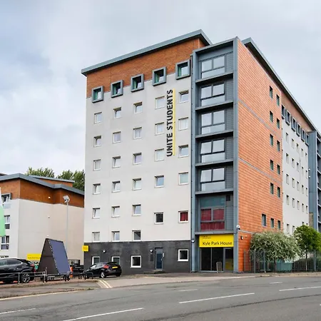 Kyle Park House In * Glasgow