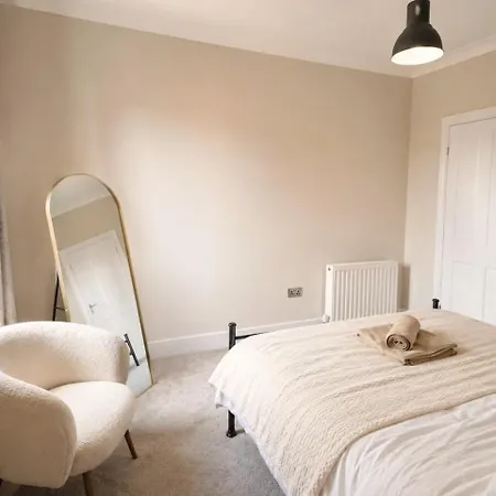 Modern 2bdr In - Sleeps 4 - Parking Appartamento