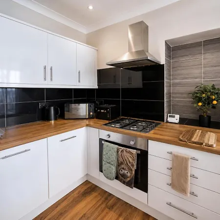 Appartamento Modern 2bdr In - Sleeps 4 - Parking *