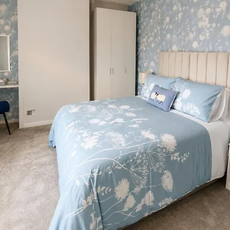 Stylish 2 Bdr In - Sleeps 4 - Free Parking Appartamento Glasgow