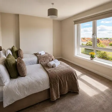 Stylish 2bdr In - Sleeps 5 - Free Parking * Glasgow