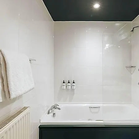 Arthouse - Newly Refurbished 4* Glasgow