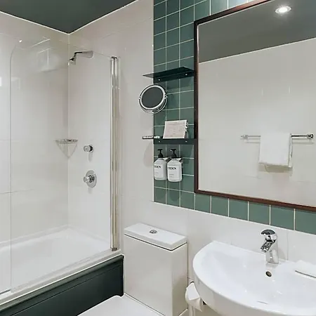 Arthouse - Newly Refurbished 4* Glasgow