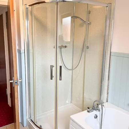 Апартаменты Anniesland 1bd Flat - Free Parking *
