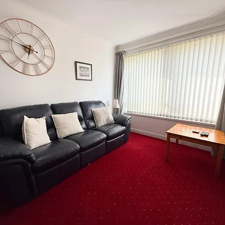 Апартаменты Anniesland 1bd Flat - Free Parking Глазго