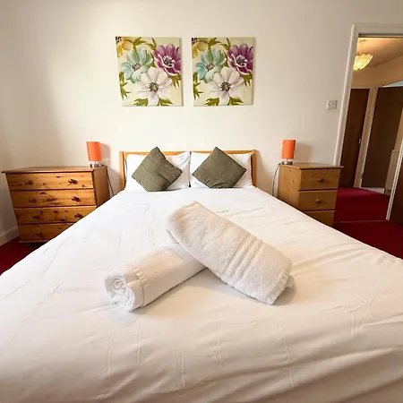 Anniesland 1bd Flat - Free Parking Апартаменты *