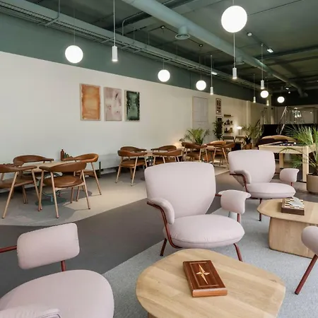 Foundry Courtyard By Utdm