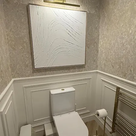 Tatil Evi Luxury 3 Bedroom House With Free Parking Glasgow