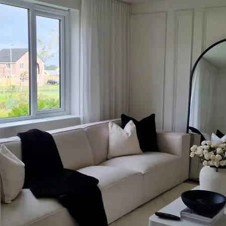 Tatil Evi Luxury 3 Bedroom House With Free Parking *