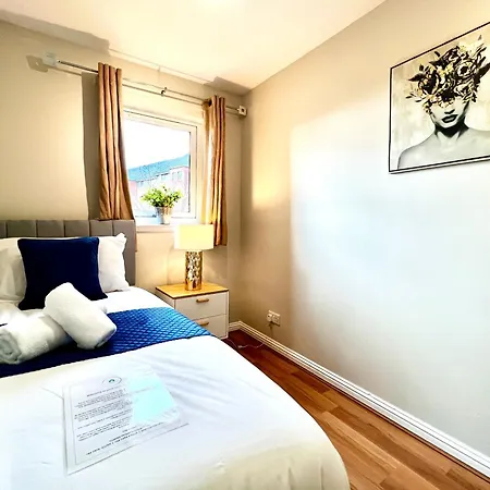 The Canal Retreat - 2-bed & Parking Daire Glasgow