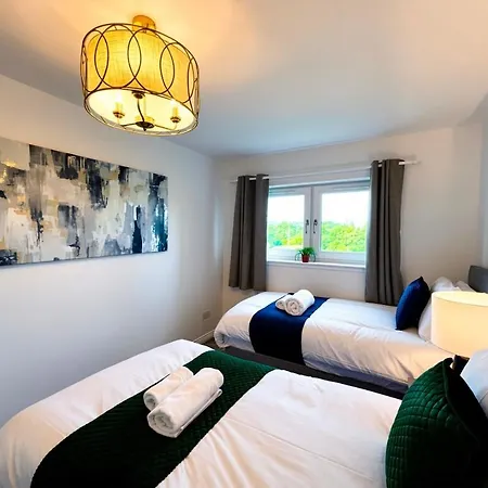 Cosy Glasgow Base With Free Parking & En-Suite Apartament *