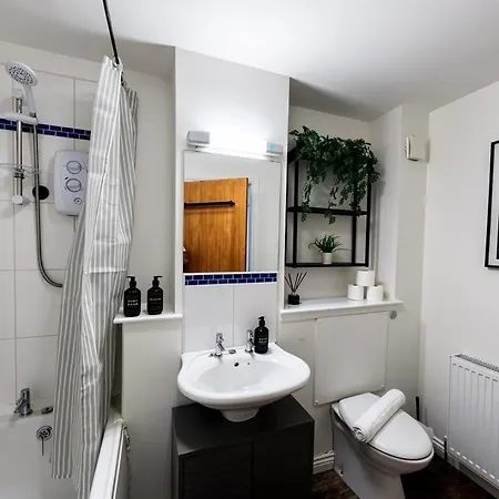 Cosy Glasgow Base With Free Parking & En-Suite Apartament Glasgow
