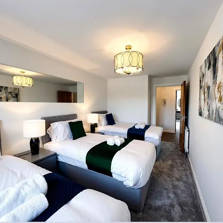 Apartament Cosy Glasgow Base With Free Parking & En-Suite