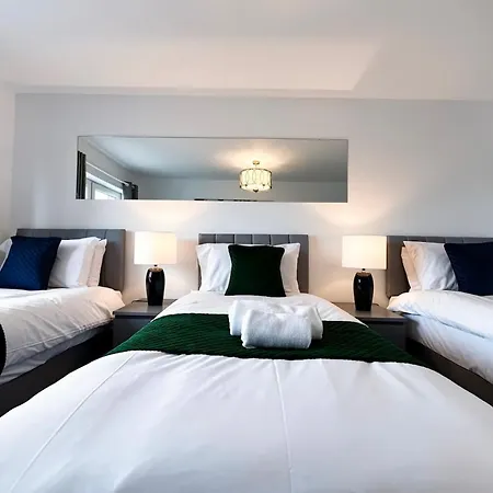 Cosy Glasgow Base With Free Parking & En-Suite Apartament *