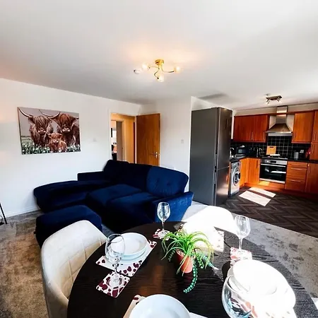 Apartament Cosy Glasgow Base With Free Parking & En-Suite *