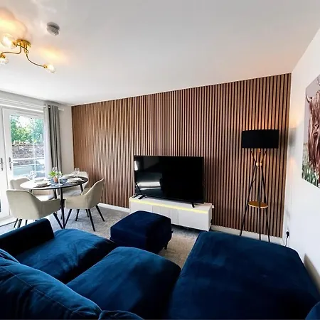 Cosy Base With Free Parking & En-suite 格拉斯哥