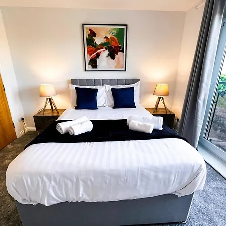 Apartament Cosy Glasgow Base With Free Parking & En-Suite *