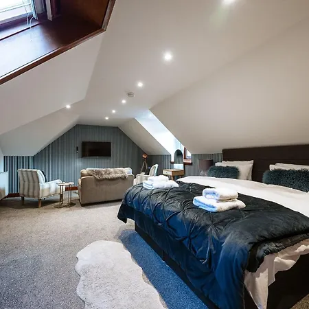 The At Barraston Farm *