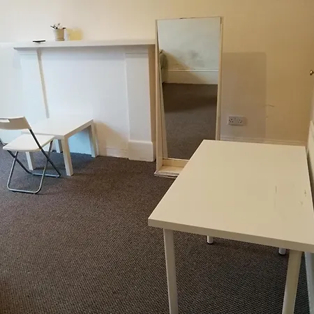 Cosy 3 Bedroom Full Apartment