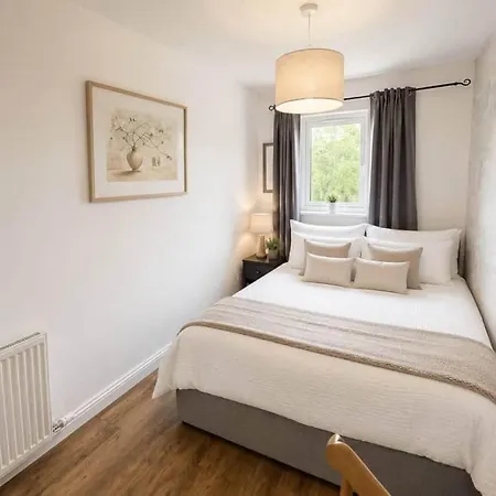 아파트 2br Sleeps 4 *
