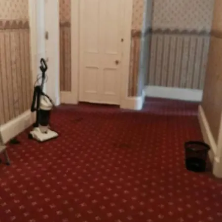 Apartment Basic Three Bedroom Flat West End Glasgow