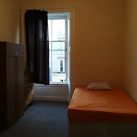 Cosy 3 Bedroom Full * Glasgow