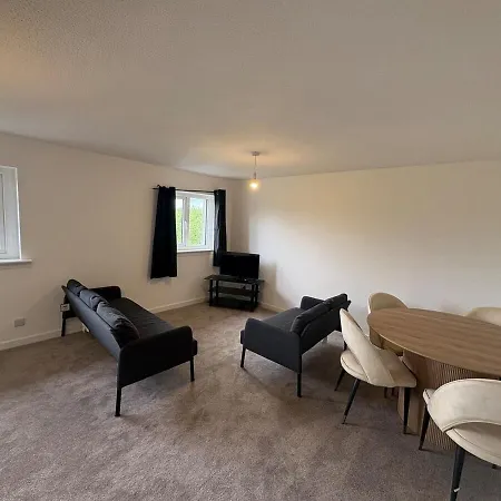 2br, Free Parking, Centre