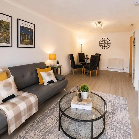 2br West End, Sleeps 4, Free Parking Glasgow