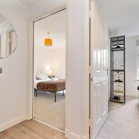 Spacious 2br Springfield Flat With Free Parking