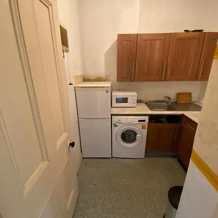 Basic Three Bedroom Flat West End *