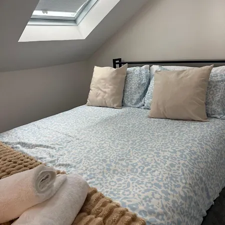 4 Bedroom In Centre 아파트 *