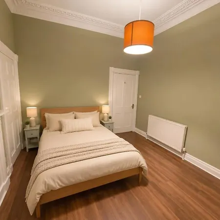 דירה 6 Beds, Stylish Centre *