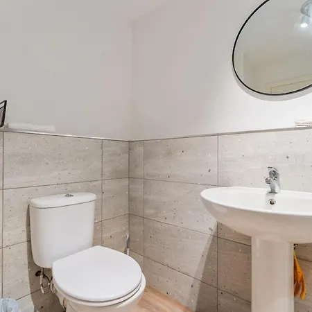 Apartament Spacious 2br Springfield Flat With Free Parking *