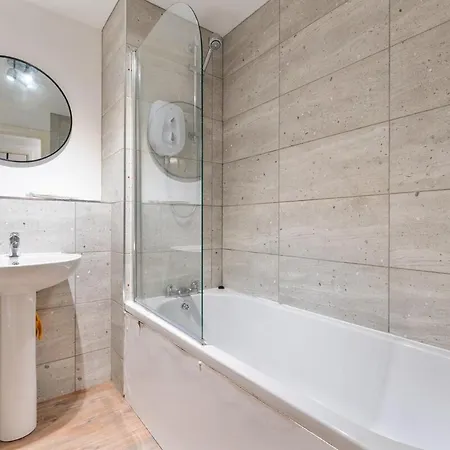 Apartament Spacious 2br Springfield Flat With Free Parking *