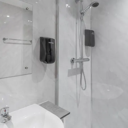 Britannia 3*