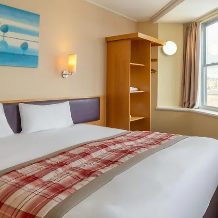 Britannia 3* Glasgow